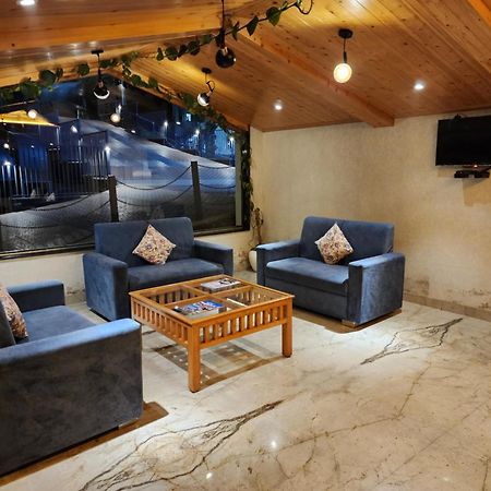 Golden Fern Resort 심라 외부 사진