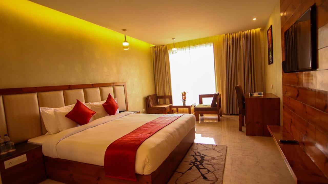 Golden Fern Resort 심라 외부 사진