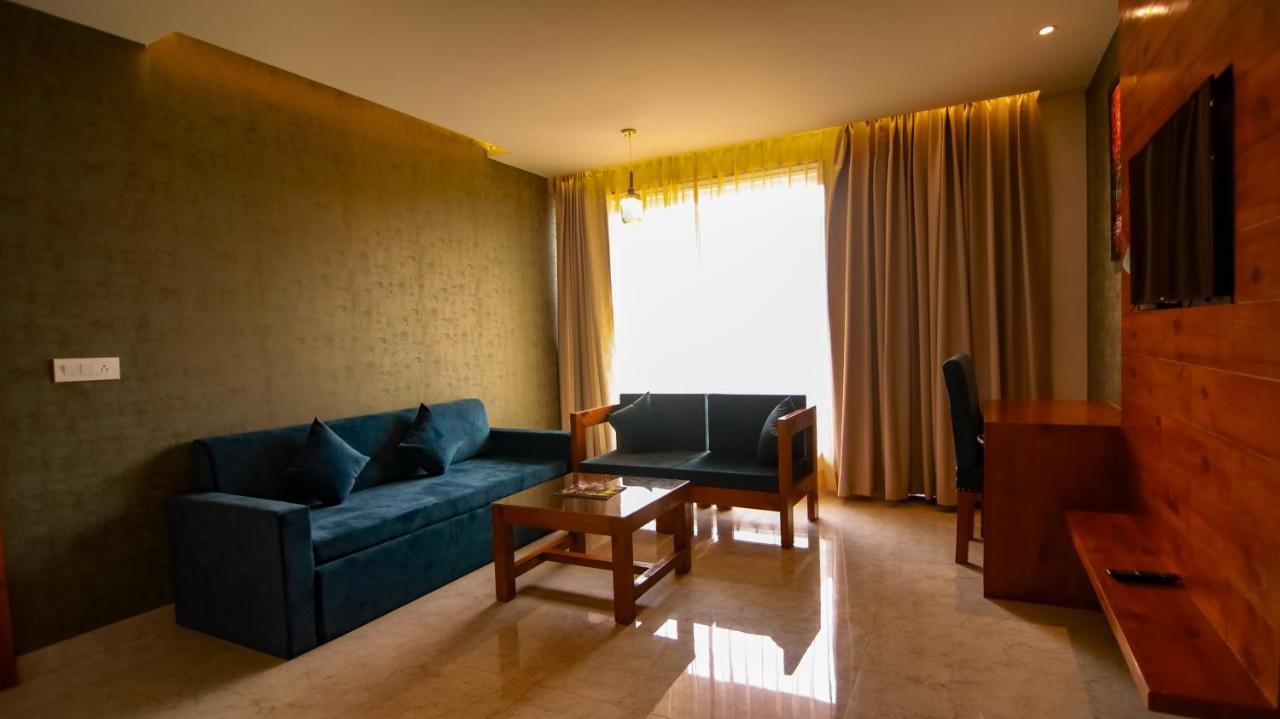 Golden Fern Resort 심라 외부 사진
