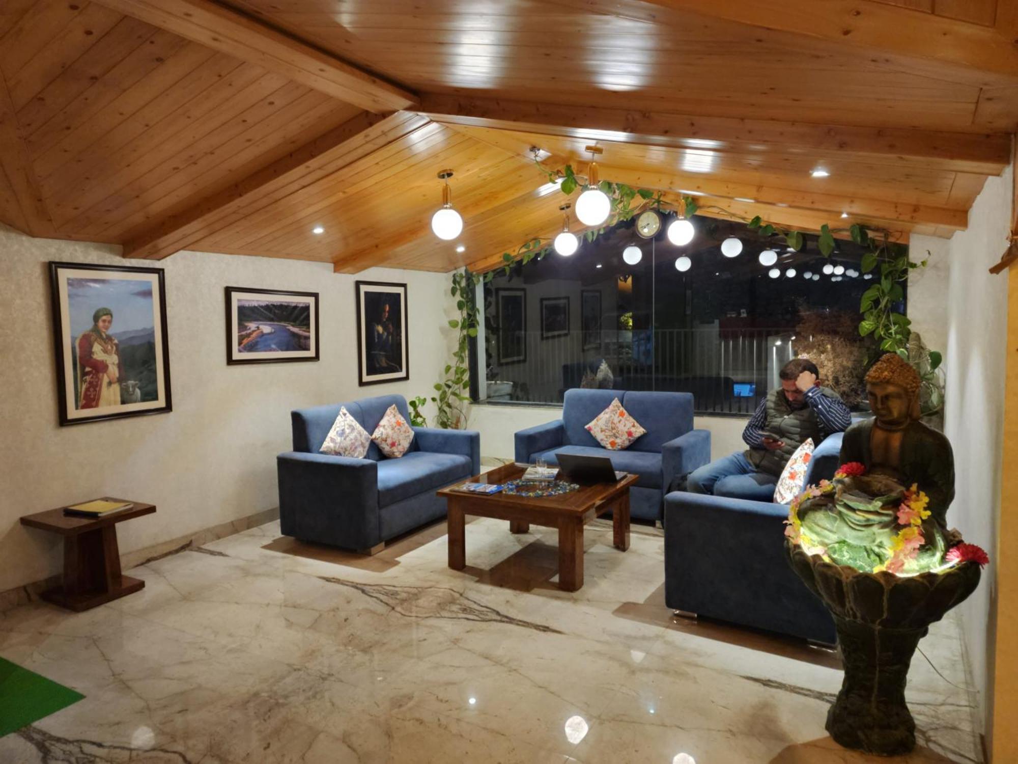 Golden Fern Resort 심라 외부 사진